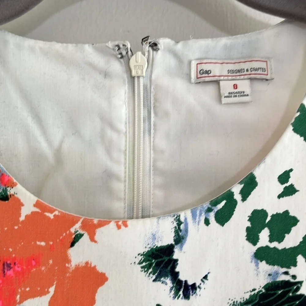 Gap Sara Dress White Floral Cotton Sleeveless Cocktail Fit and Flare